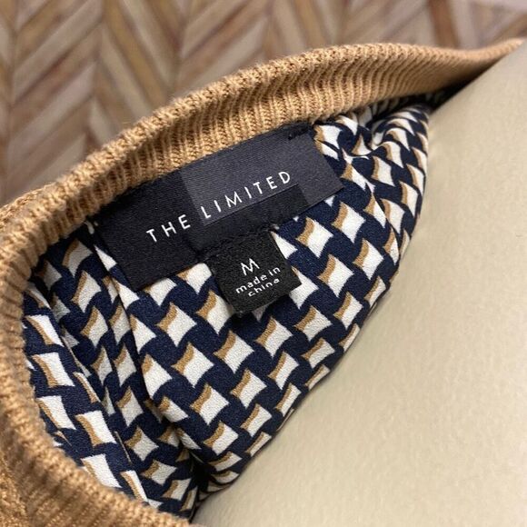 The Limited  Women's Tan Knitted 3/4 Sleeves Shirttail Split Back Blouse  Size M - Picture 11 of 11